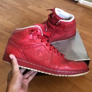 Jordan 1 red